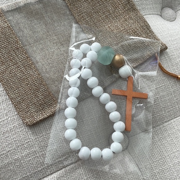 Blessing Bead Cross Pendant, Car Rear View Mirror Accessory, Cross Hanging Charm - Picture 5 of 5